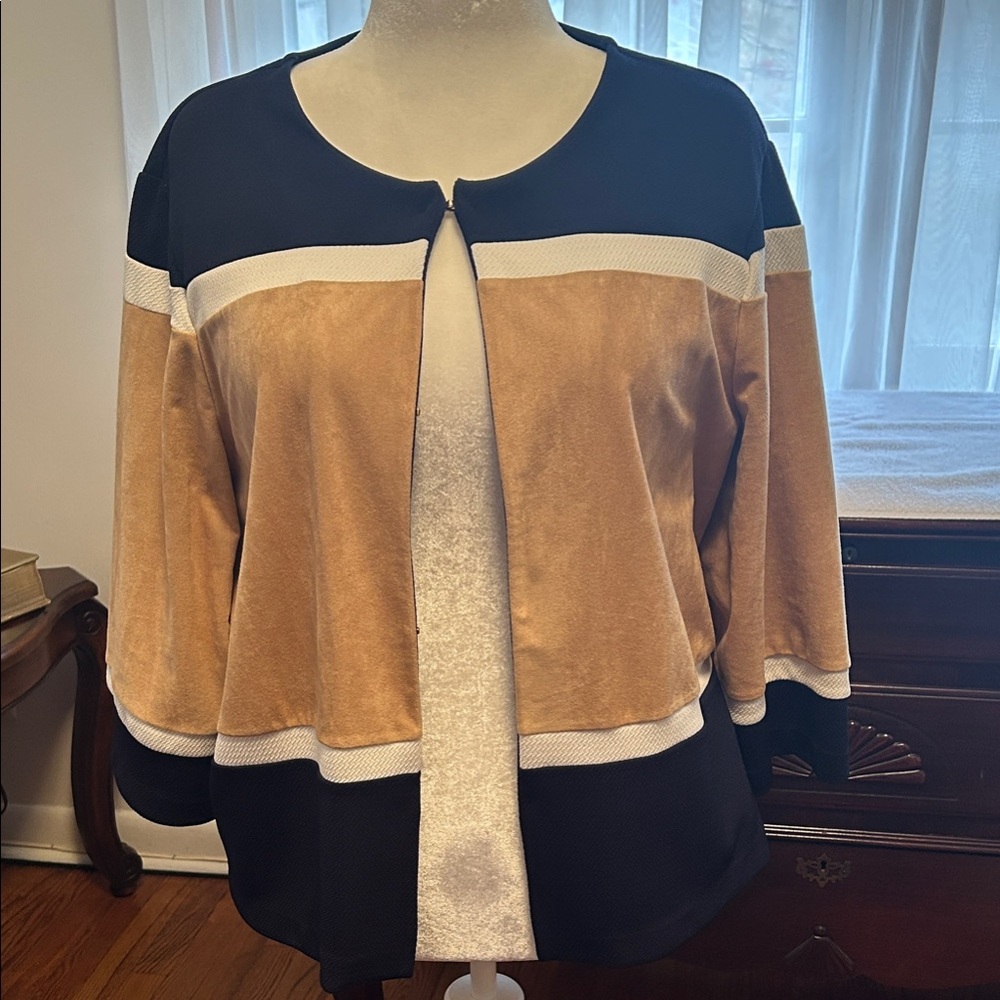 Chico's Black and Tan Colorblock Blazer
